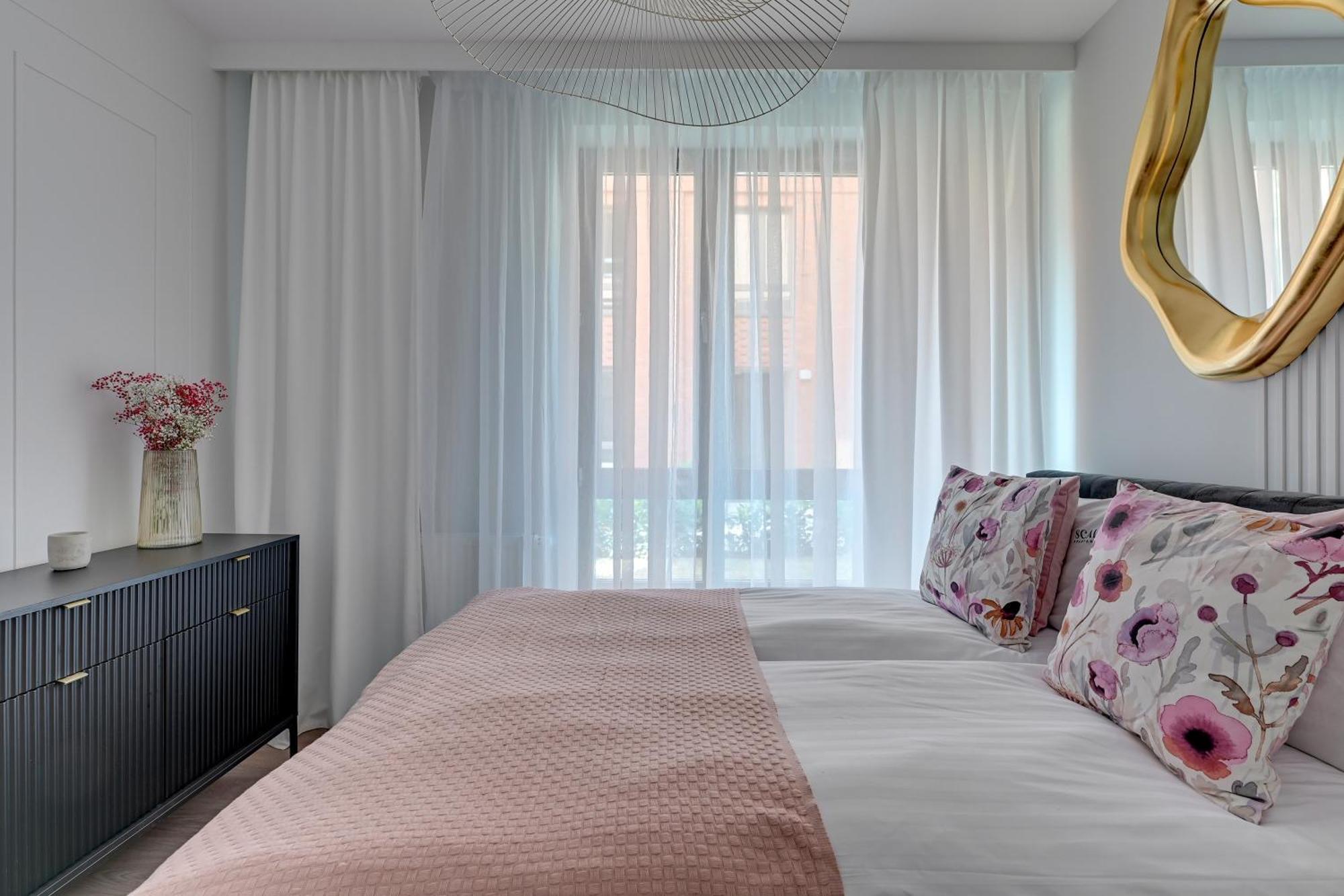 Scala 60H City Center Premium Apartments With Parking By Lion Apartments Гданск Екстериор снимка